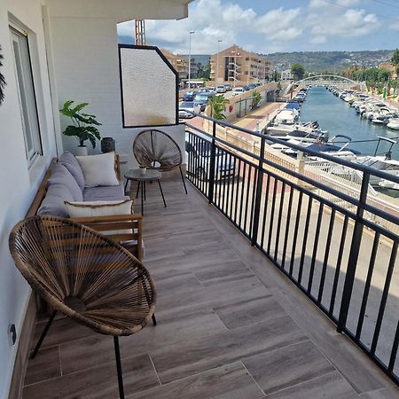 Waterfront 3 Bed Apartment, 90M From The Beach Platja de Larenal Bagian luar foto