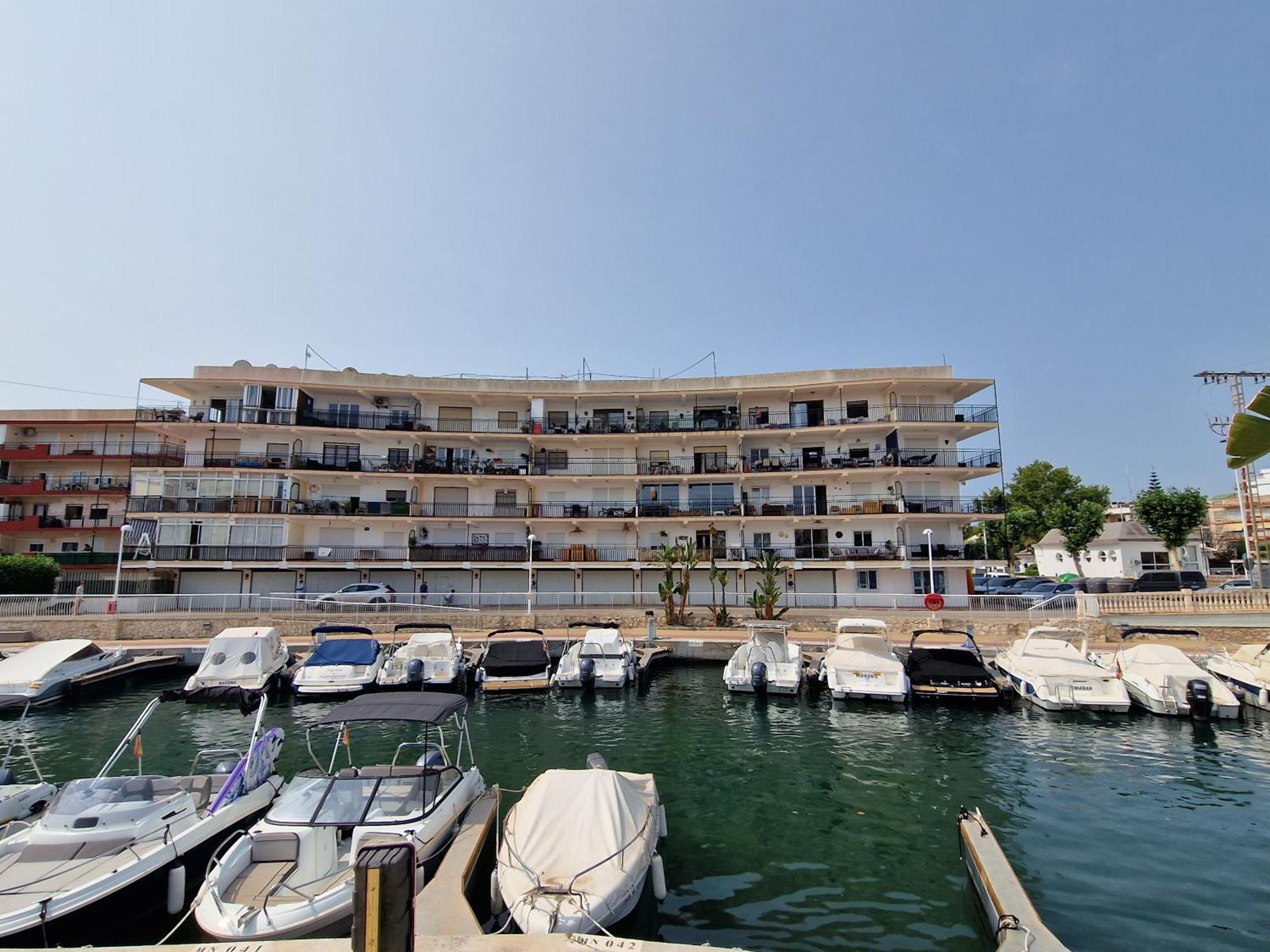Waterfront 3 Bed Apartment, 90M From The Beach Platja de Larenal Bagian luar foto