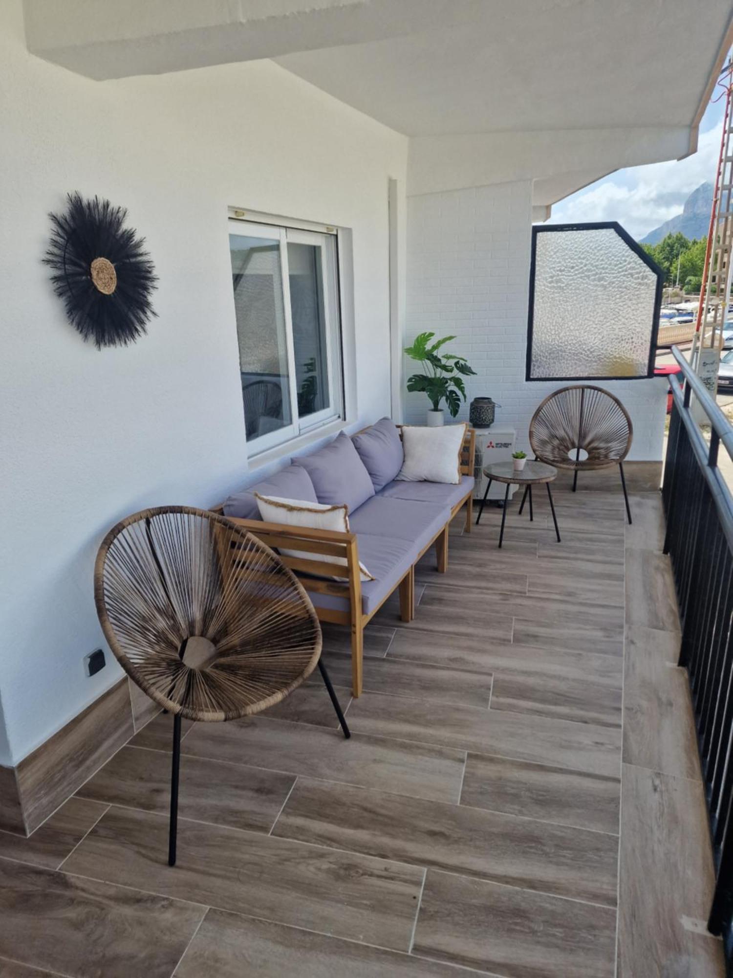 Waterfront 3 Bed Apartment, 90M From The Beach Platja de Larenal Bagian luar foto
