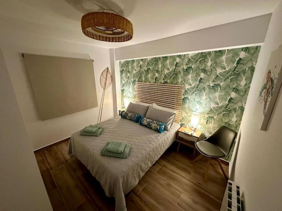 Waterfront 3 Bed Apartment, 90M From The Beach Platja de Larenal Bagian luar foto