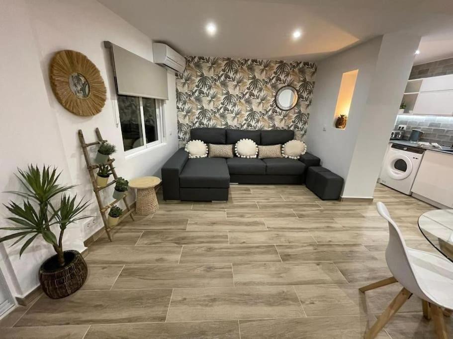Waterfront 3 Bed Apartment, 90M From The Beach Platja de Larenal Bagian luar foto